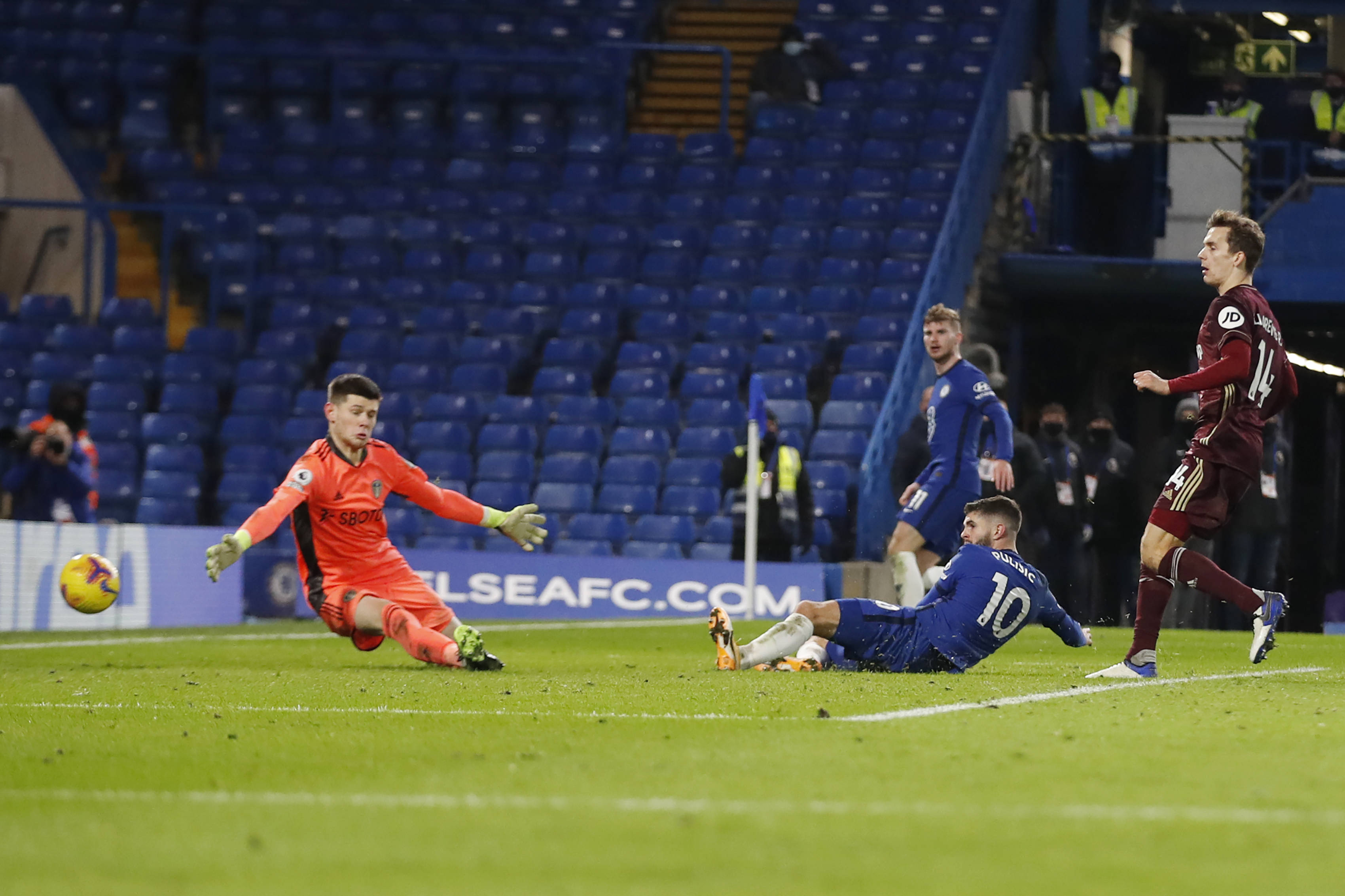 中崛起的潜 中崛起的潜